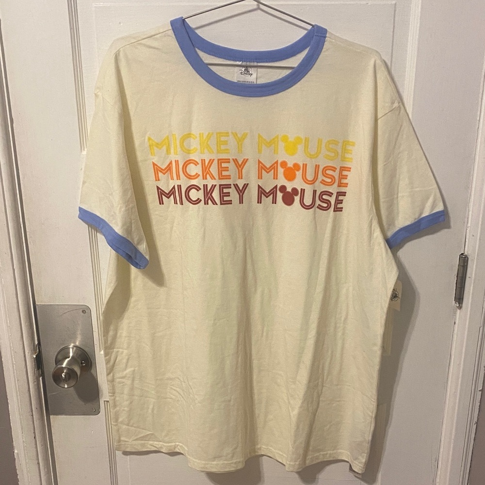 Mickey Mouse Graphic T-Shirt (BIN AA)